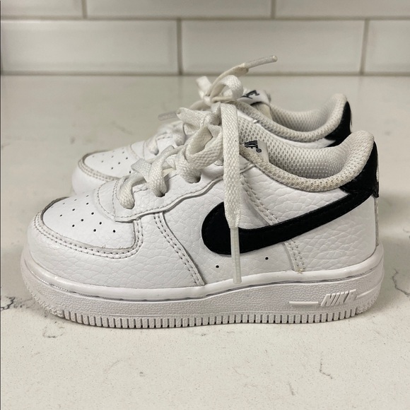Nike Air Force 1 Low (TD) CZ1691-100 White Black Swoosh Size 6 C - Picture 14 of 17